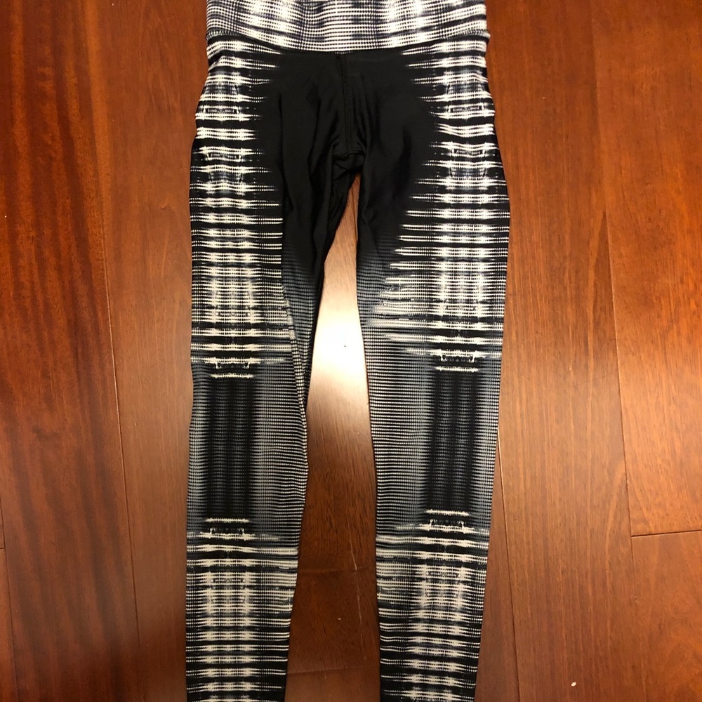 HPE leggings XS